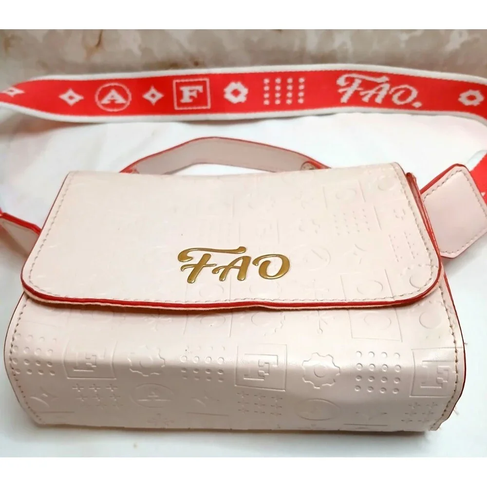 FAO Schwarz Kids Handbag With Strap – Fashion Purse Accessory (Bag Only)